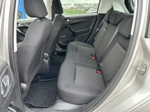 PEUGEOT 208 1.2 82CV ALLURE 5 PORTE * Neopatentati * - immagine 10